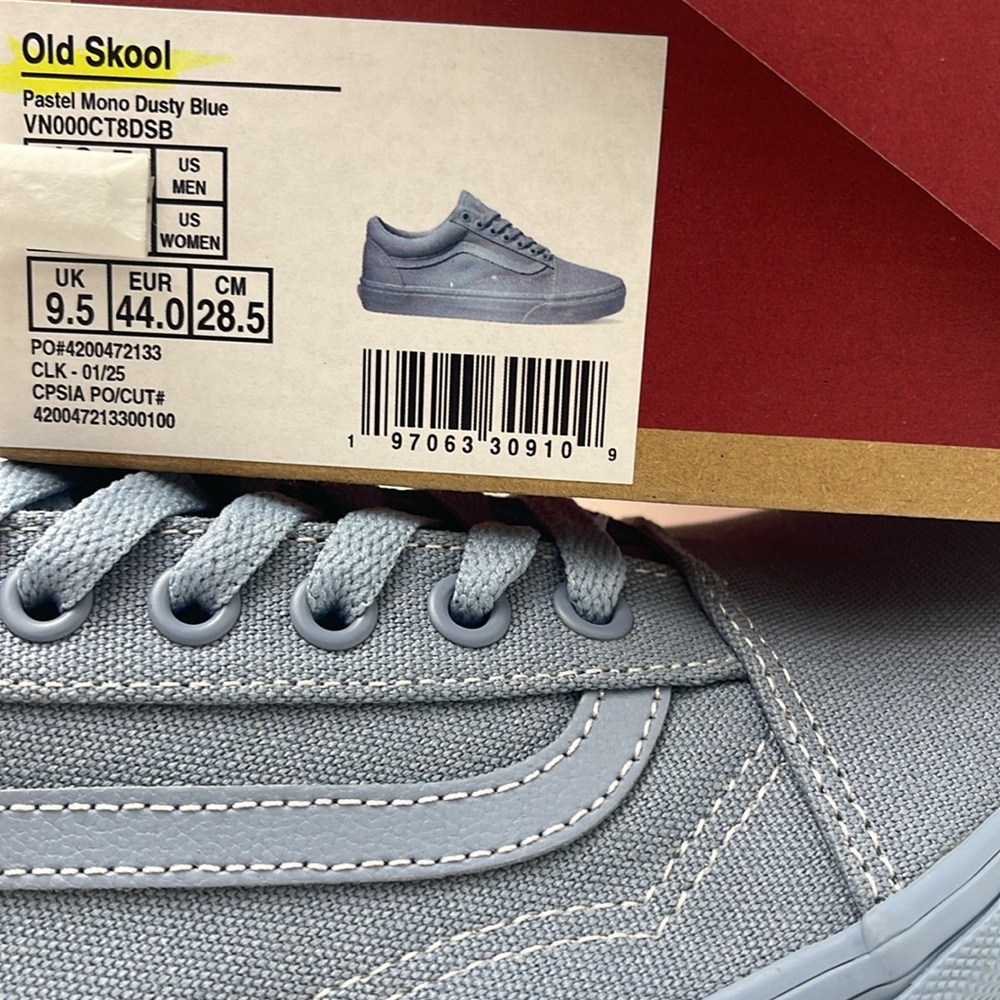 Vans WMNS Sky Blue Canvas Sneakers Old Skool
Pastel Mono Dusty Blue
VN000CT8DSB - Picture 16 of 16